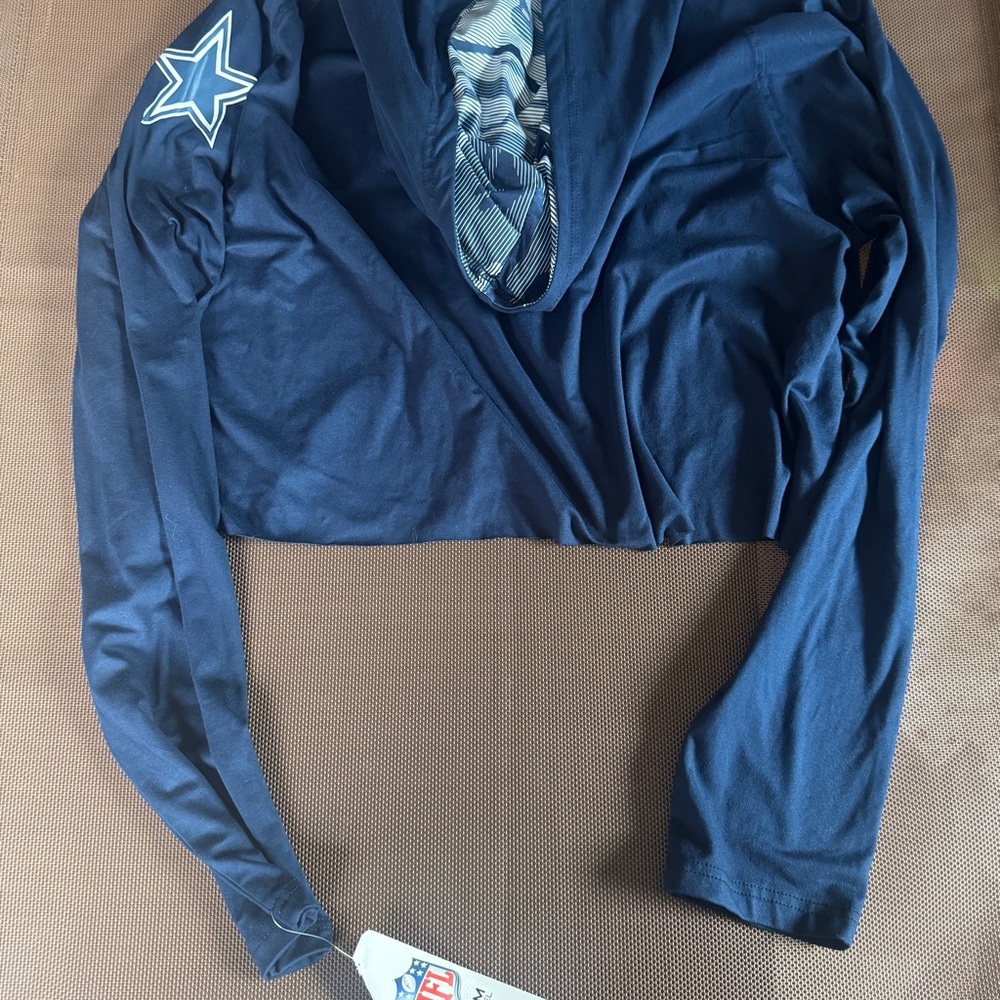 Dallas Cowboys Cropped Navy Hoodie New without tags NFL Tram Apparel XXL - Picture 2 of 3